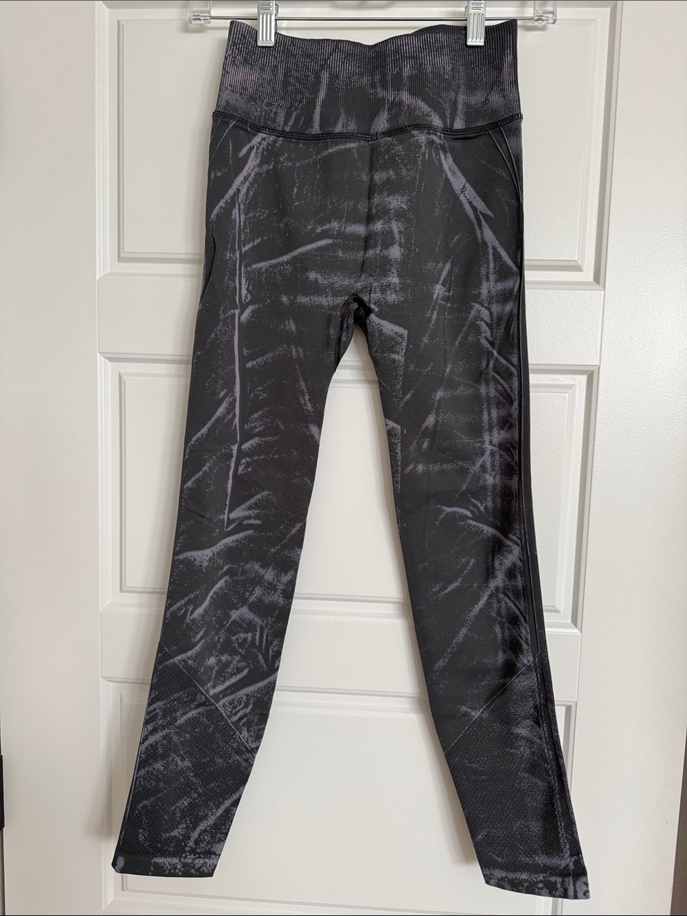 Lululemon Grey Print High-Waisted Leggings